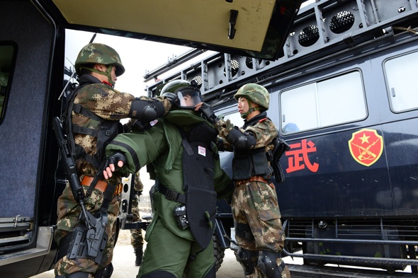 英國進(jìn)口MK5排爆服、SE153搜爆服各到貨20套！歡迎下單！